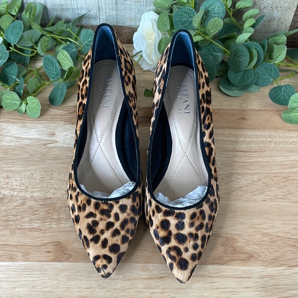 Alfani Women's Leopard Print Step 'N Flex Jeules Pumps 5.5M NWT - Picture 2 of 6
